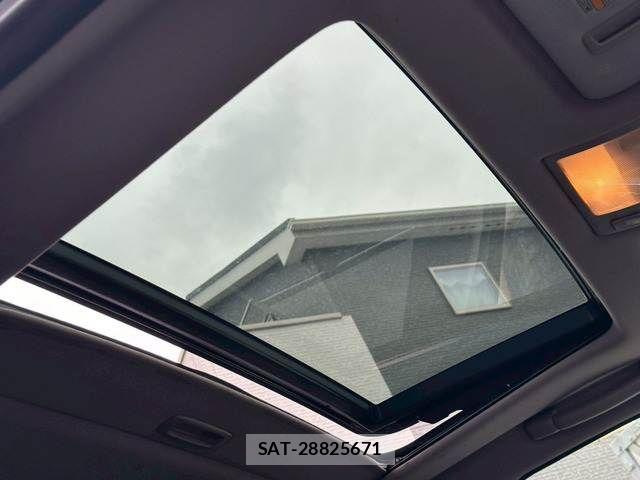 Toyota CROWN SEDAN 2002-11 8098645-12