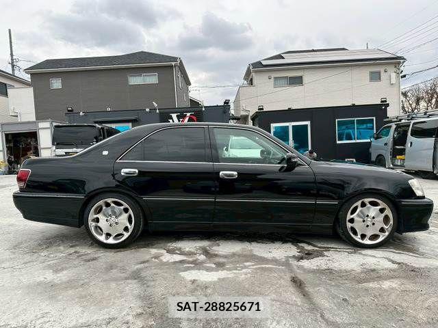 Toyota CROWN SEDAN 2002-11 8098645-5
