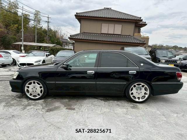 Toyota CROWN SEDAN 2002-11 8098645-6