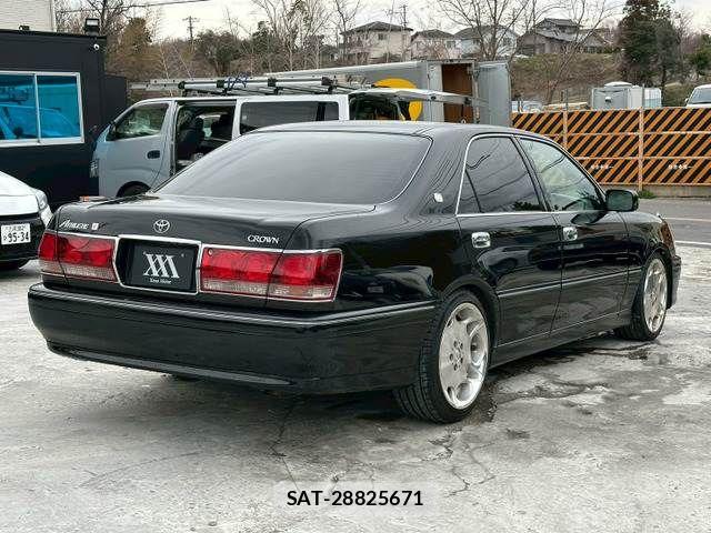 Toyota CROWN SEDAN 2002-11 8098645-8