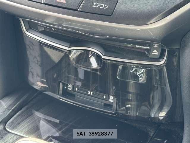 Toyota CROWN SEDAN 2016-11 8098638-20