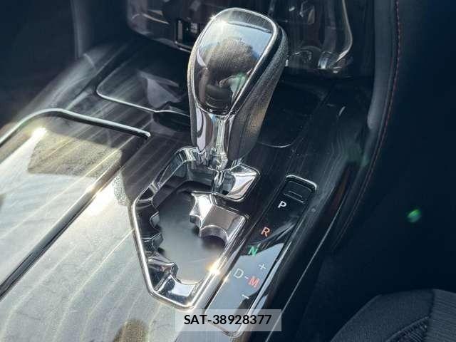 Toyota CROWN SEDAN 2016-11 8098638-21