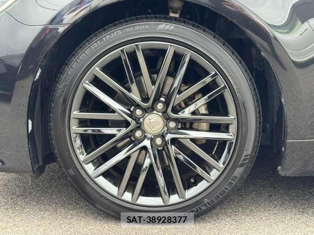 Toyota CROWN SEDAN 2016-11 8098638-29
