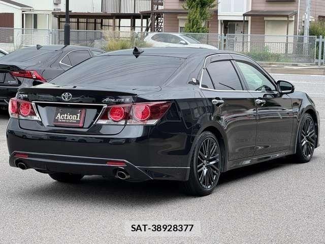 Toyota CROWN SEDAN 2016-11 8098638-6