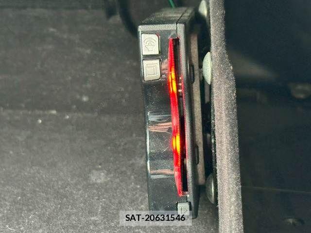 Toyota CROWN SEDAN 2003-08 8098643-13