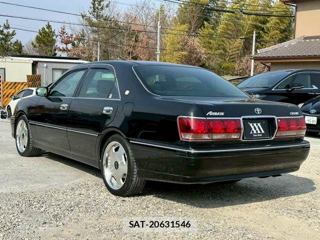 Toyota CROWN SEDAN 2003-08 8098643-4