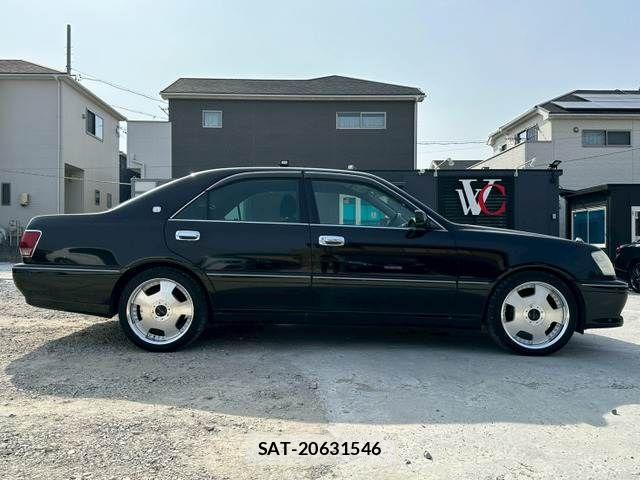 Toyota CROWN SEDAN 2003-08 8098643-7