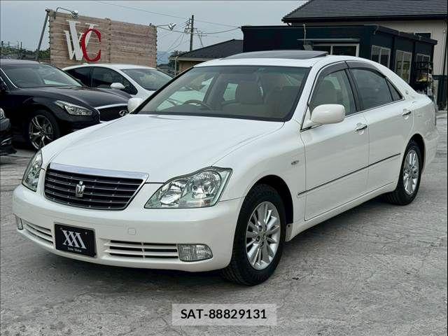 Toyota CROWN SEDAN 2005-06 8098649-2