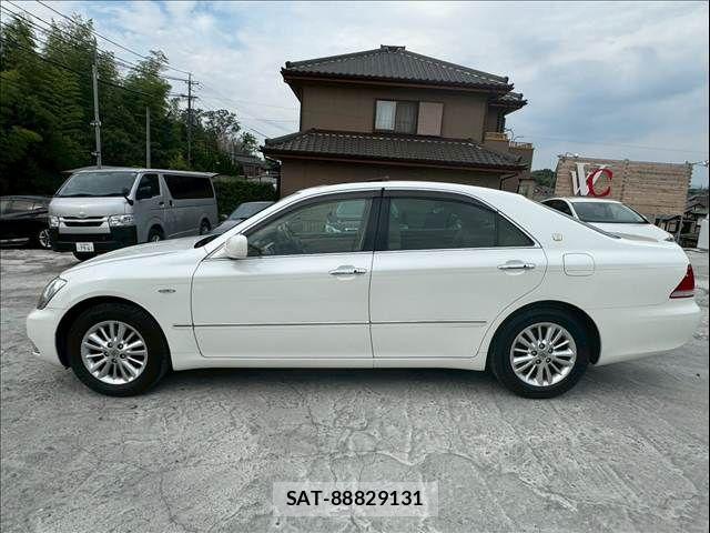 Toyota CROWN SEDAN 2005-06 8098649-5