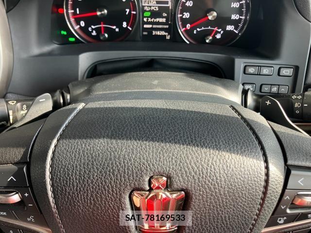 Toyota CROWN SEDAN 2017-12 8129499-10