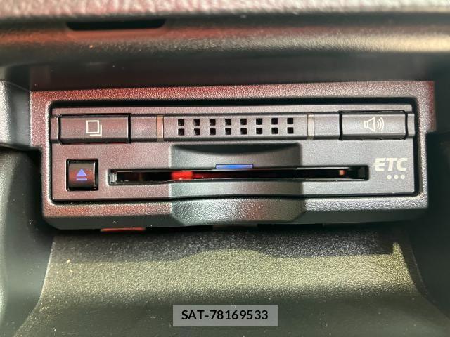 Toyota CROWN SEDAN 2017-12 8129499-13