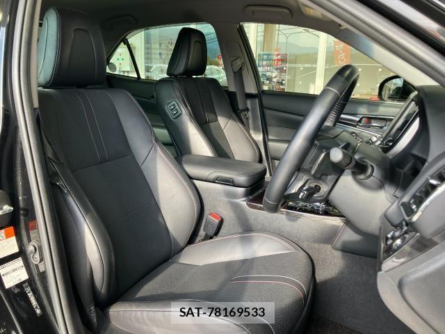 Toyota CROWN SEDAN 2017-12 8129499-14