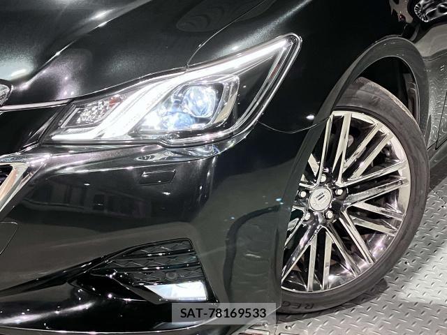 Toyota CROWN SEDAN 2017-12 8129499-3