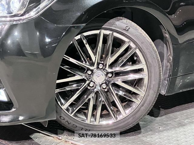 Toyota CROWN SEDAN 2017-12 8129499-4