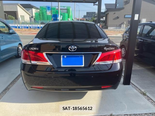 Toyota CROWN SEDAN 2017-10 8129500-2