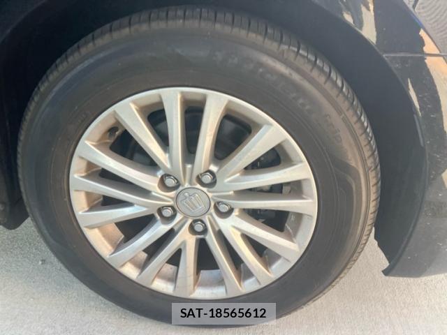 Toyota CROWN SEDAN 2017-10 8129500-7