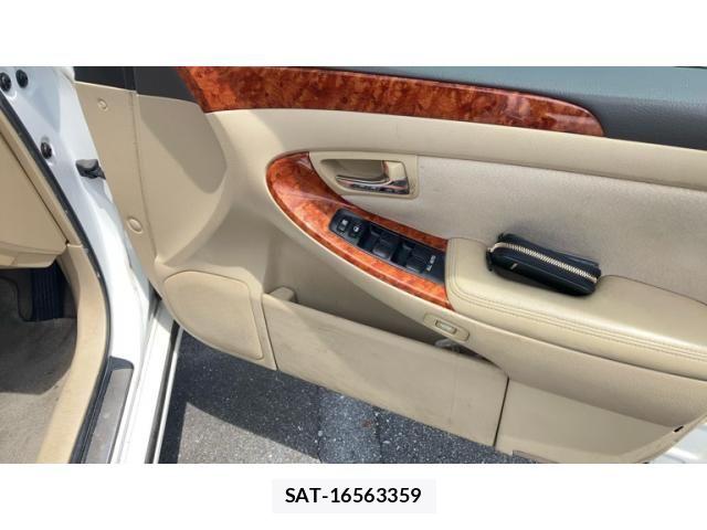Toyota CROWN SEDAN 2005-11 8129508-7