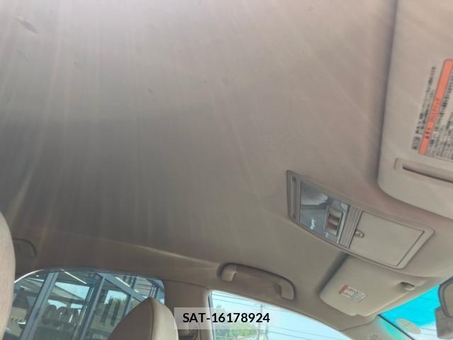 Toyota CROWN SEDAN 2004-05 8158208-13