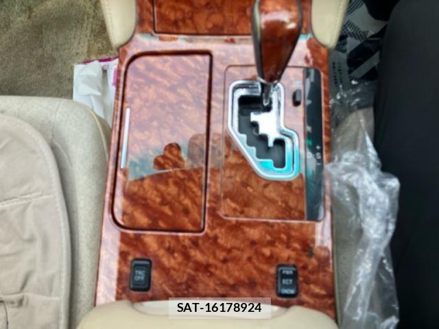 Toyota CROWN SEDAN 2004-05 8158208-16
