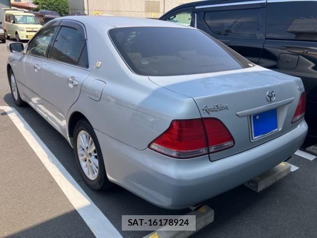 Toyota CROWN SEDAN 2004-05 8158208-1