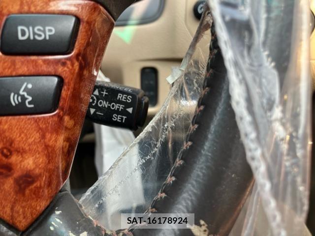 Toyota CROWN SEDAN 2004-05 8158208-20
