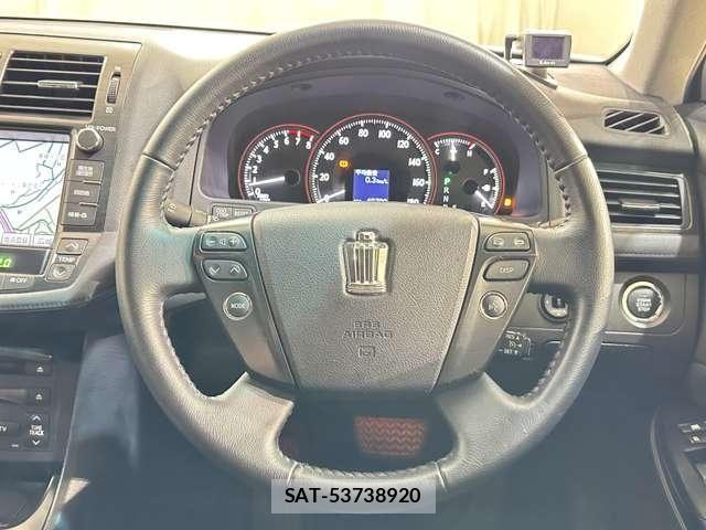 Toyota CROWN SEDAN 2009-02 8158202-9