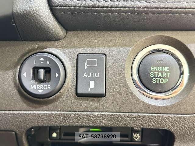 Toyota CROWN SEDAN 2009-02 8158202-13