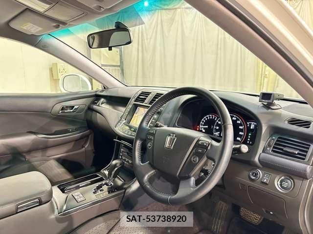 Toyota CROWN SEDAN 2009-02 8158202-8