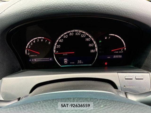 Toyota CROWN SEDAN 2004-03 8207016-9