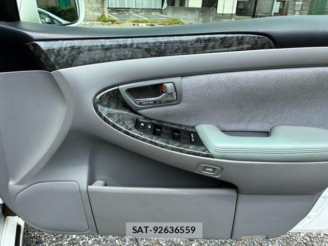 Toyota CROWN SEDAN 2004-03 8207016-11