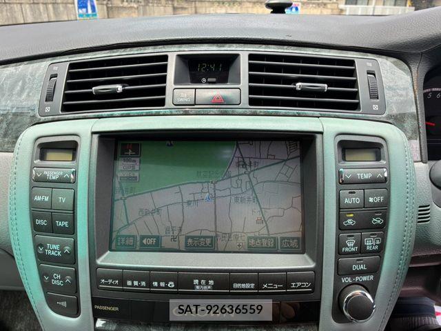 Toyota CROWN SEDAN 2004-03 8207016-13