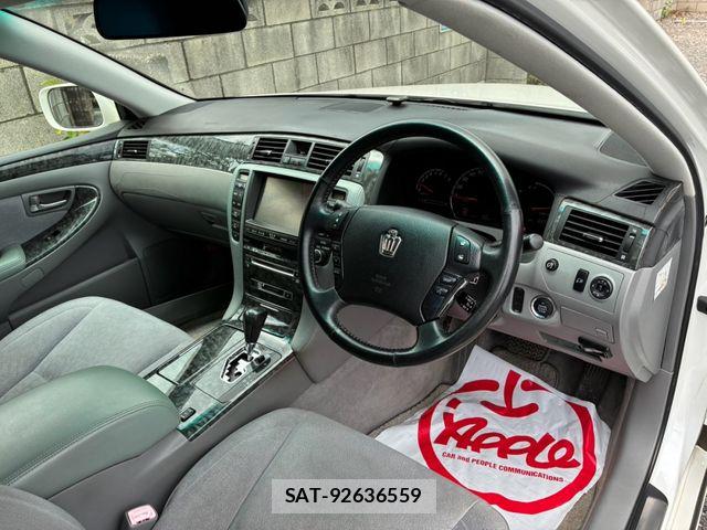 Toyota CROWN SEDAN 2004-03 8207016-5