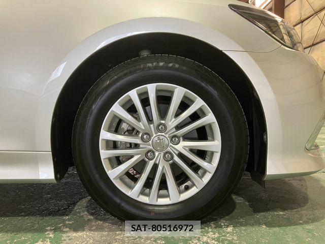 Toyota CROWN SEDAN 2016-09 8207008-12
