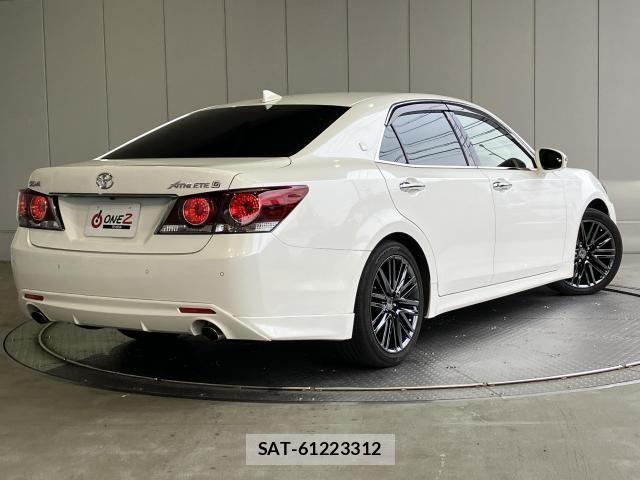 Toyota CROWN SEDAN 2016-01 8229379-26