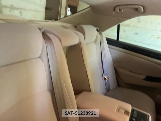 Toyota CROWN SEDAN 2007-09 8229402-10