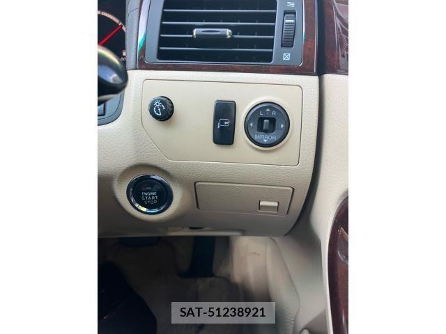 Toyota CROWN SEDAN 2007-09 8229402-15