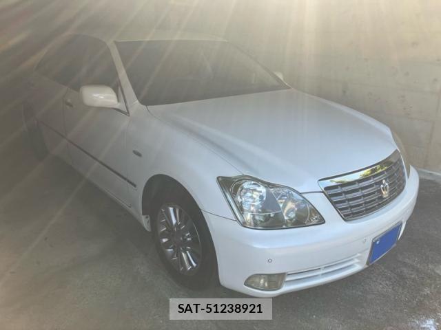 Toyota CROWN SEDAN 2007-09 8229402-1