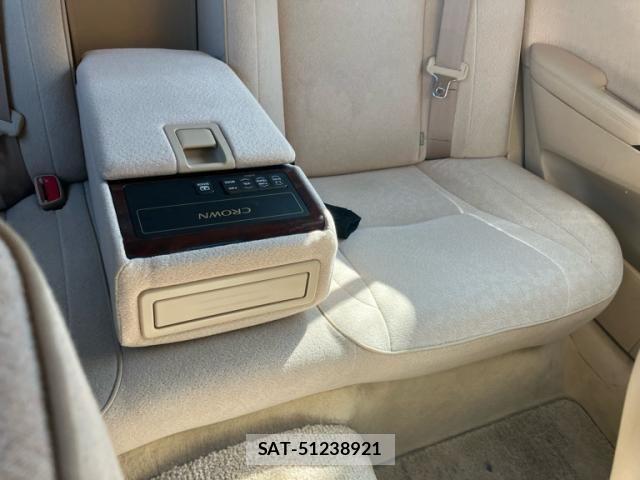 Toyota CROWN SEDAN 2007-09 8229402-19