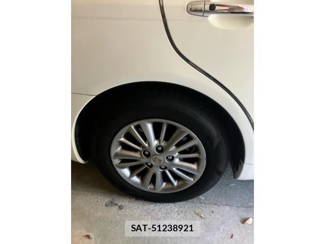 Toyota CROWN SEDAN 2007-09 8229402-5