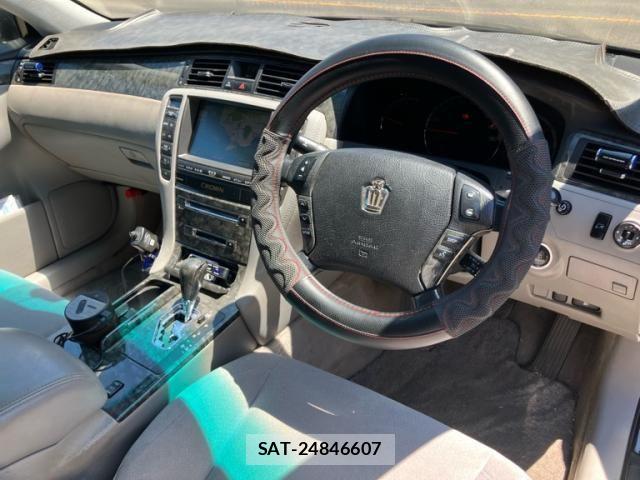 Toyota CROWN SEDAN 2007-04 8229403-13