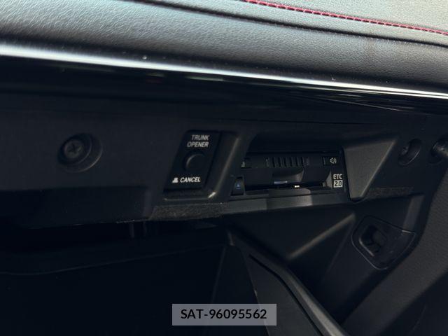 Toyota CROWN SEDAN 2020-08 8244905-9