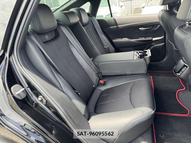 Toyota CROWN SEDAN 2020-08 8244905-17