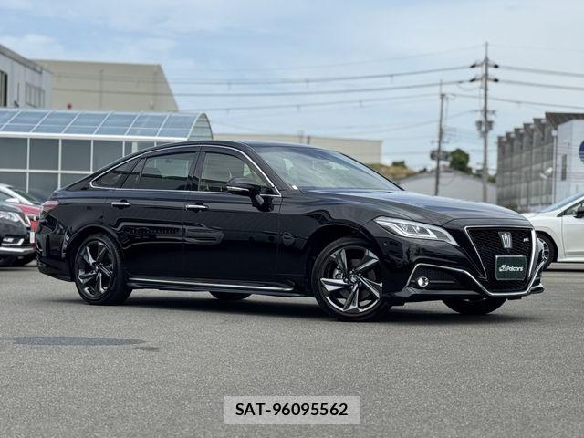 Toyota CROWN SEDAN 2020-08 8244905-20