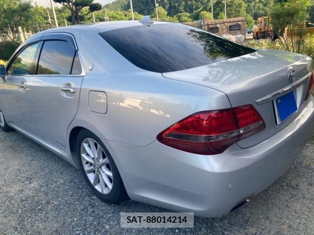 Toyota CROWN SEDAN 2008-12 8244912-4