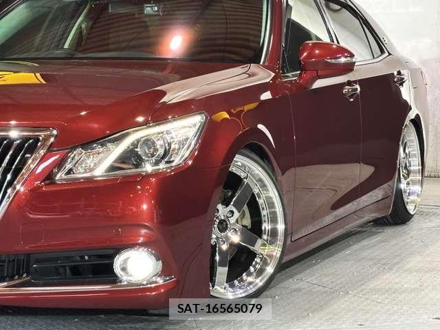 Toyota CROWN SEDAN 2013-07 8244904-10