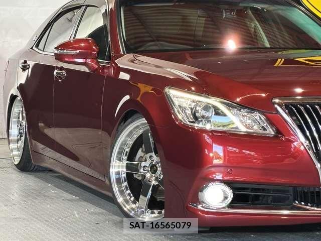 Toyota CROWN SEDAN 2013-07 8244904-1