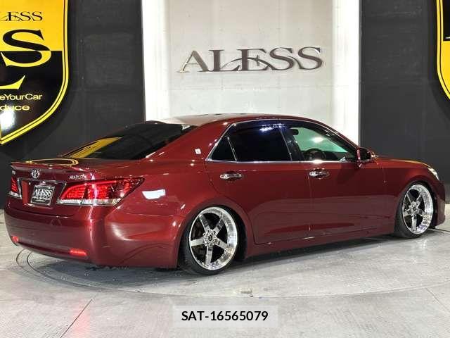 Toyota CROWN SEDAN 2013-07 8244904-2
