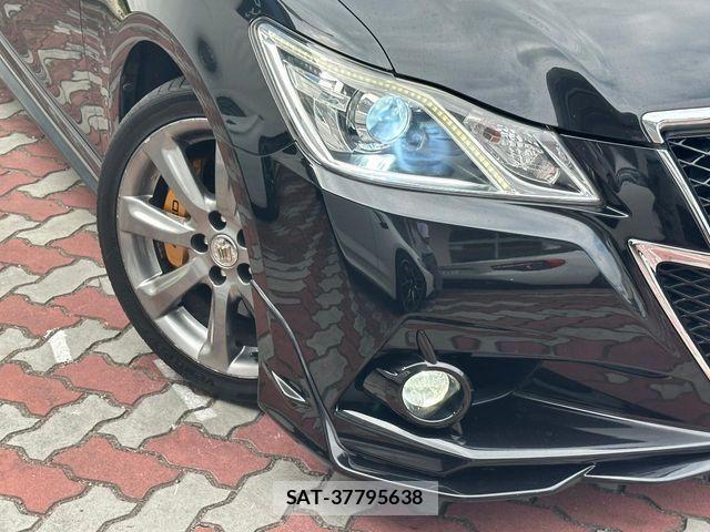 Toyota CROWN SEDAN 2013-02 8244906-11