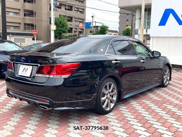 Toyota CROWN SEDAN 2013-02 8244906-16