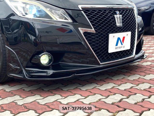 Toyota CROWN SEDAN 2013-02 8244906-2